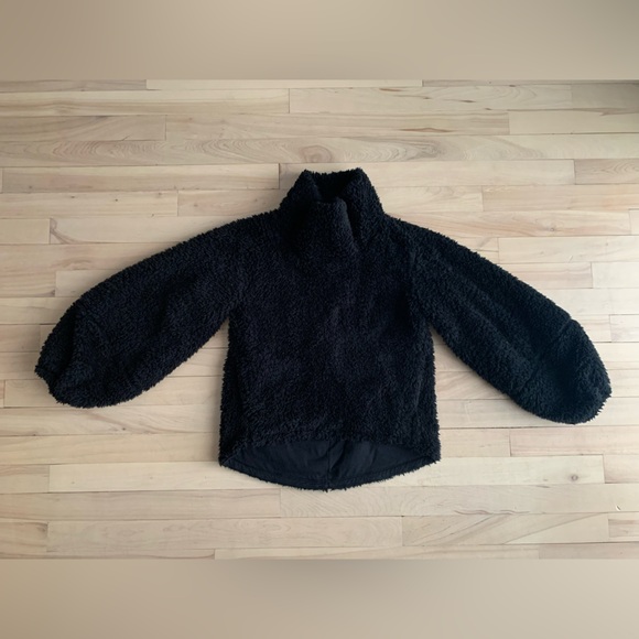 LULULEMON - Warmth Restore Sherpa Pullover - Picture 3 of 10